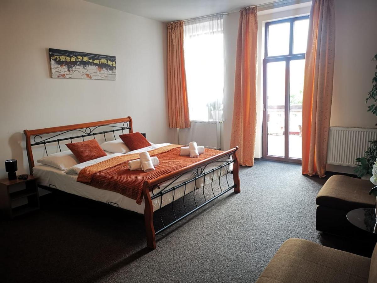 Hotel Palackeho 135 Mělník Kültér fotó